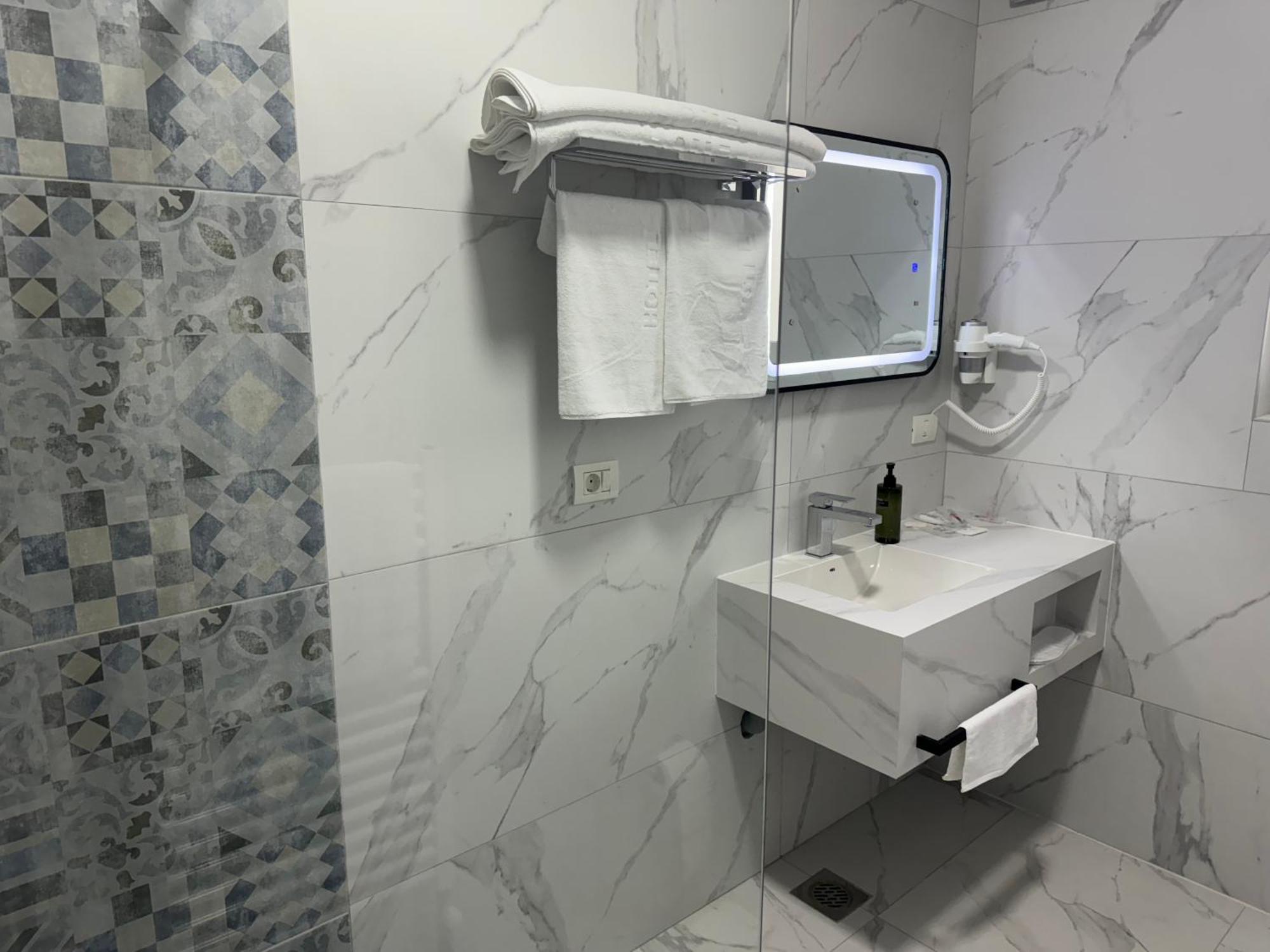 Hotel Le Manoir 戈斯蒂瓦尔 外观 照片