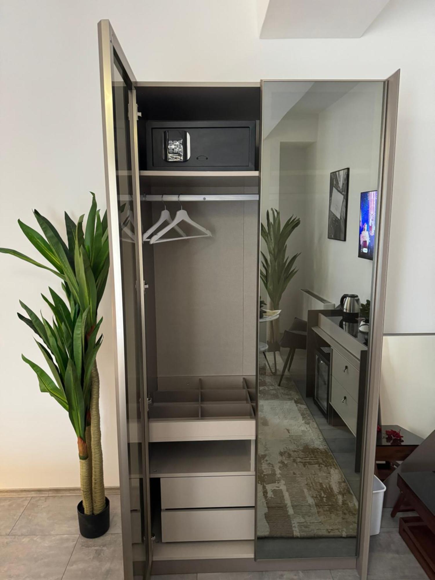 Hotel Le Manoir 戈斯蒂瓦尔 外观 照片